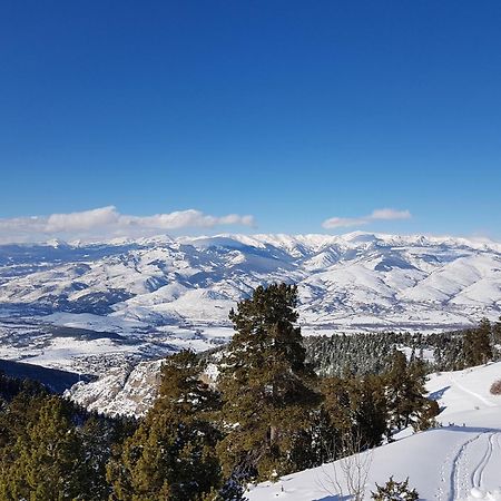 Xalet Refugi Pere Carne Hostel La Molina  Buitenkant foto