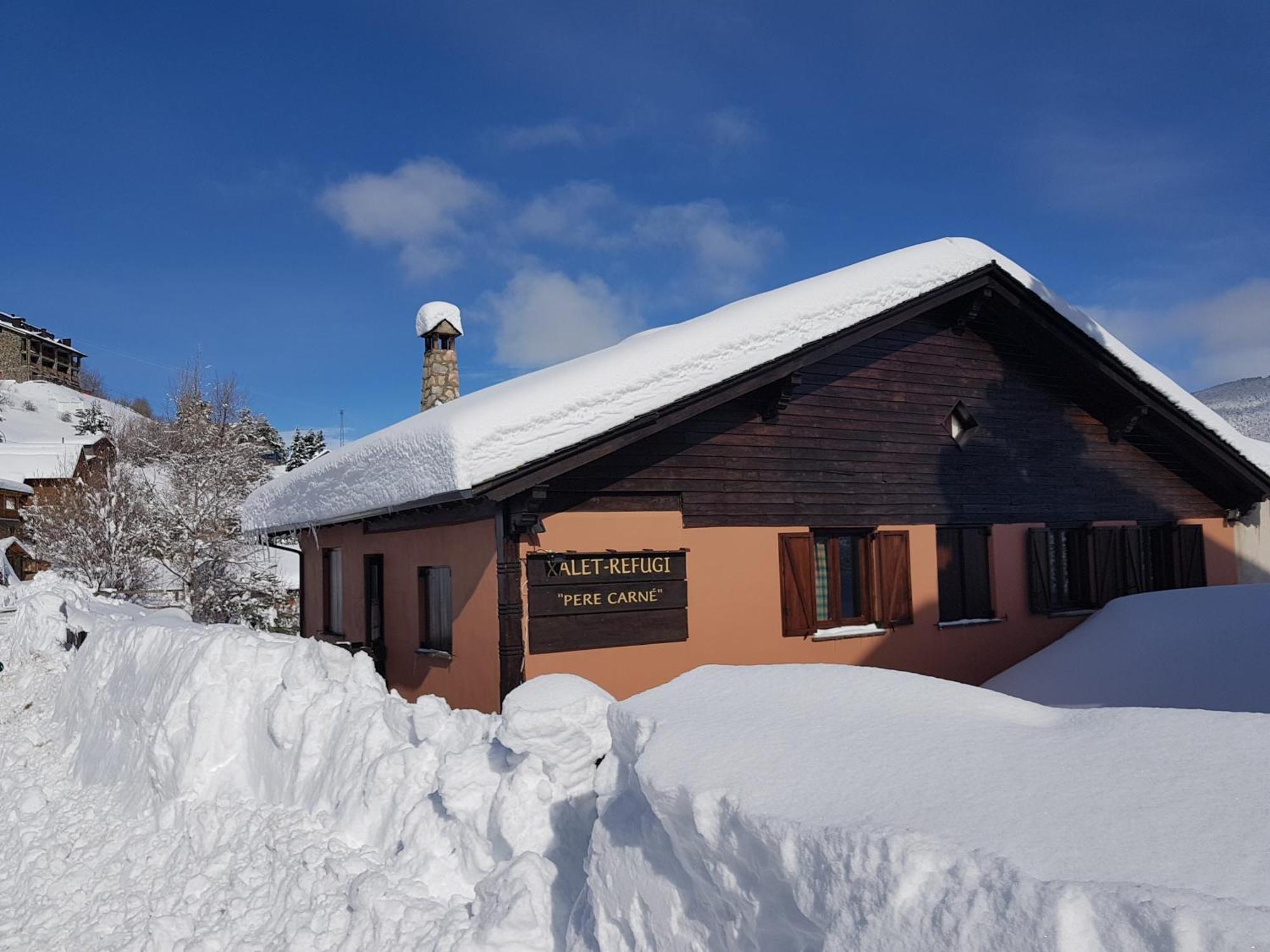 Xalet Refugi Pere Carne Hostel La Molina  Buitenkant foto