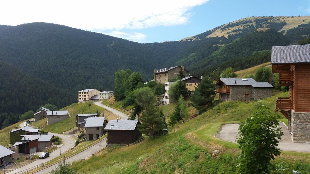 Xalet Refugi Pere Carne Hostel La Molina  Buitenkant foto
