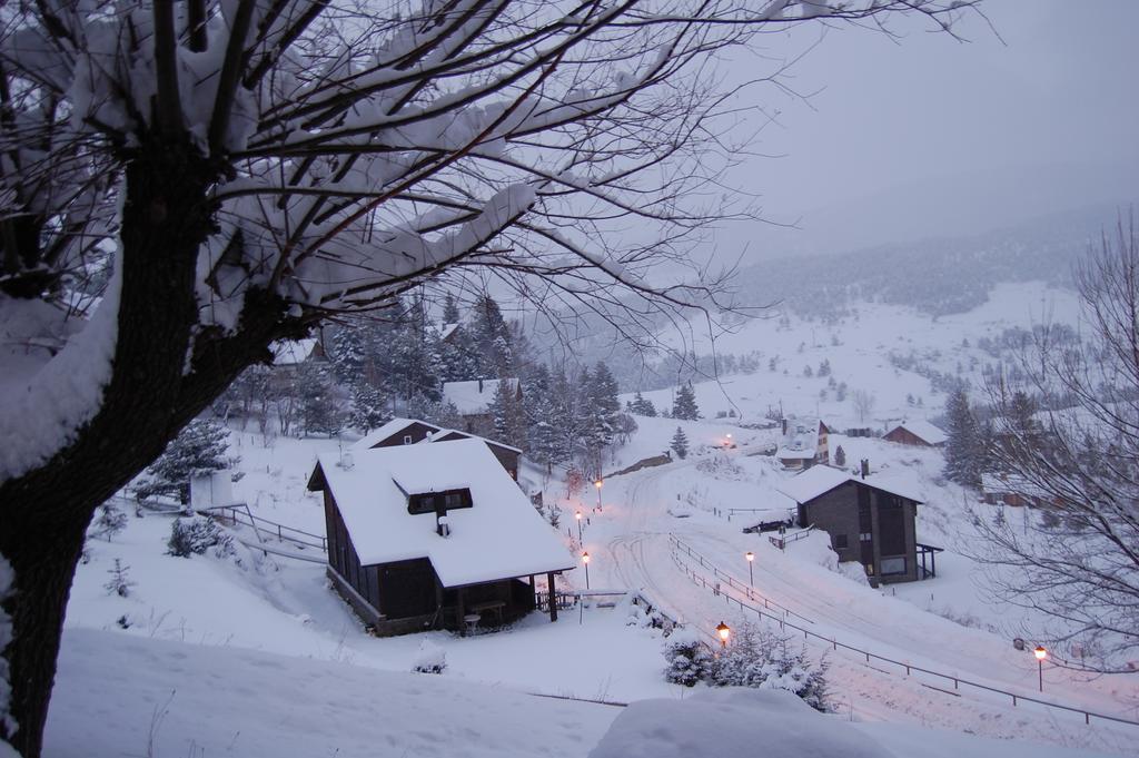 Xalet Refugi Pere Carne Hostel La Molina  Buitenkant foto